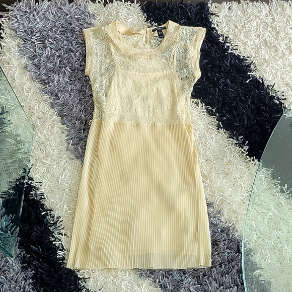 COPY - MNG lace pleated mini dress - Picture 1 of 1